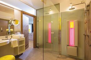 DAS SIEBEN ****s - Adults Only