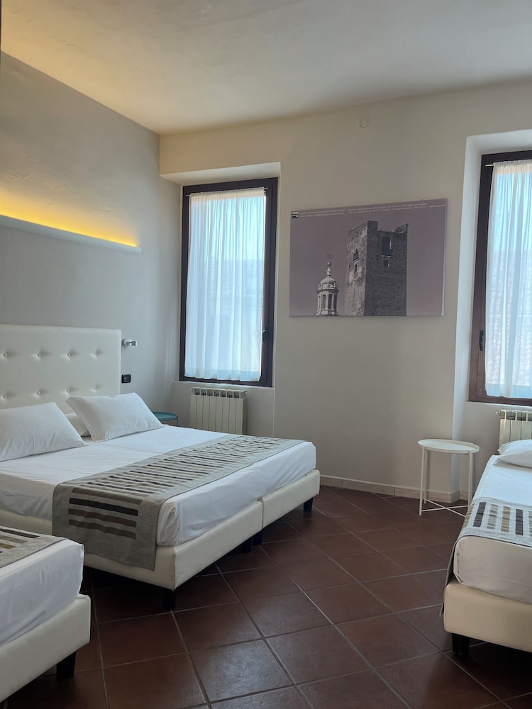 Residenza Accademia , Mantegna Hotels