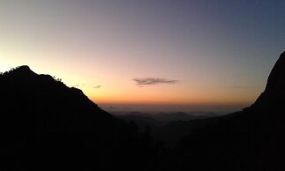 Misty Hills Ella Resort