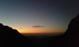 Misty Hills Ella Resort