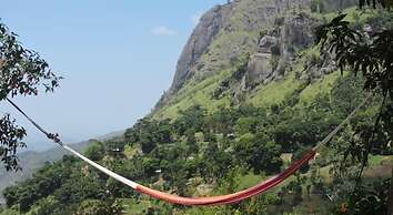 Misty Hills Ella Resort