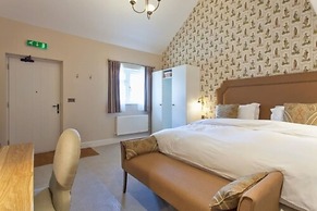 The Inn West End
