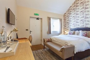 The Inn West End