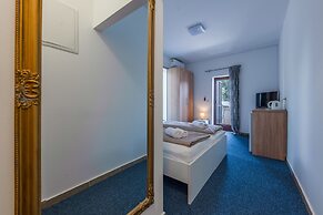 Aparthotel Plat