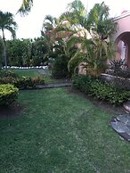 Beachcross Villa Apartments