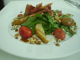 Howard Johnson by Wyndham Neuquen