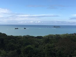 Many's House - La Joya De Ballena