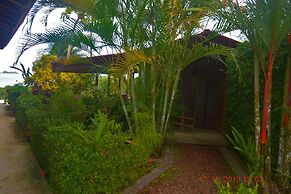 Many's House - La Joya De Ballena