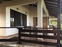 Many's House - La Joya De Ballena