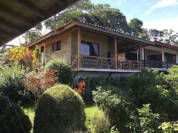 Many's House - La Joya De Ballena