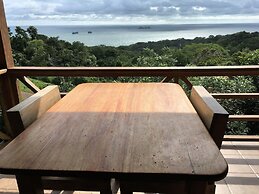 Many's House - La Joya De Ballena