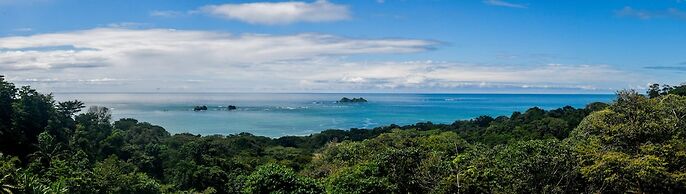 Many's House - La Joya De Ballena