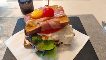 Hostal Lago Playa II