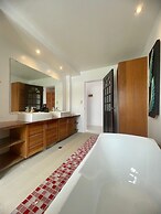 Calypso Beach & Dive Resort