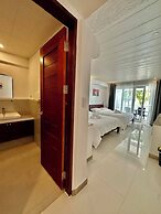 Calypso Beach & Dive Resort