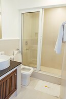 Calypso Beach & Dive Resort