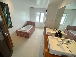 Calypso Beach & Dive Resort