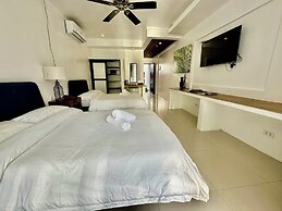 Calypso Beach & Dive Resort