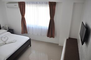 Calypso Beach & Dive Resort