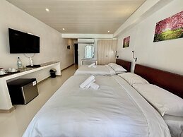 Calypso Beach & Dive Resort