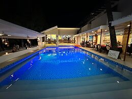 Calypso Beach & Dive Resort