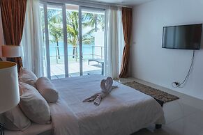 Calypso Beach & Dive Resort