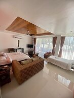 Calypso Beach & Dive Resort