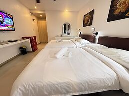 Calypso Beach & Dive Resort