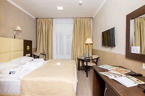 Otel Elisa Inn