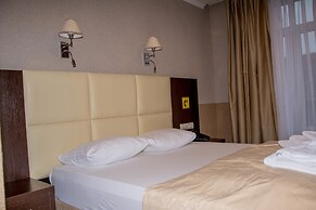 Otel Elisa Inn