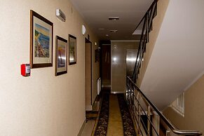Otel Elisa Inn
