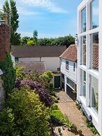 Ammonite Lodge Guest House