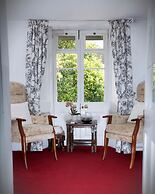 Ammonite Lodge Guest House