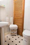 Ammonite Lodge Guest House