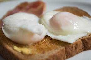 Ammonite Lodge Guest House