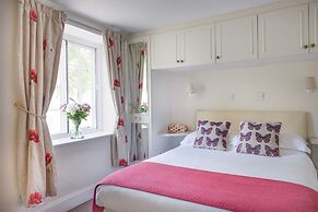 Ammonite Lodge Guest House