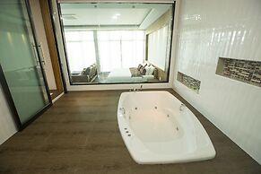 Mountain Resort Koh Lipe