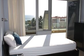 Room2Board Hostel and Surf School