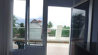 Room2Board Hostel and Surf School