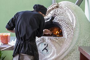 Room2Board Hostel and Surf School