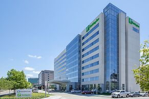 Holiday Inn Cleveland Clinic by IHG