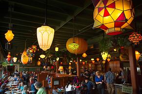 McMenamins Kennedy School