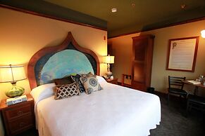 McMenamins Kennedy School