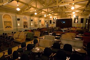 McMenamins Kennedy School