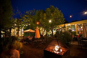 McMenamins Kennedy School