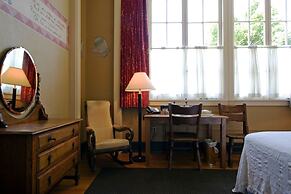 McMenamins Kennedy School