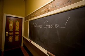 McMenamins Kennedy School