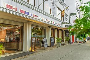 Kandy City Hotel by Earl's
