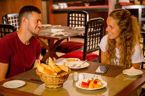 Kandy City Hotel by Earl's