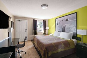 Super 8 Fort McMurray